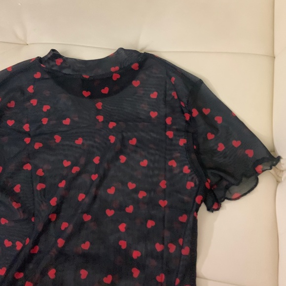 NEW IN! cropped hearts mesh top✨❤️ - Picture 3 of 5